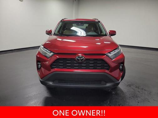 Pearl 2025 Toyota RAV4 XLE Premium