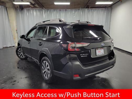 Crystal Black Silica 2024 Subaru Outback Premium