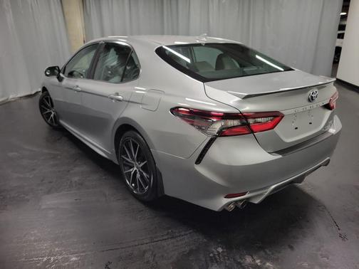 Celestial Silver Metallic 2024 Toyota Camry Hybrid SE