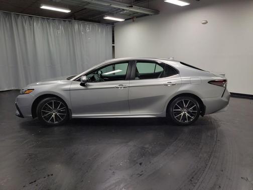 Celestial Silver Metallic 2024 Toyota Camry Hybrid SE