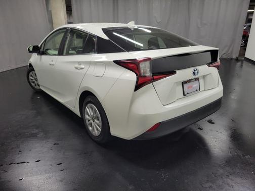 2019 Toyota Prius L