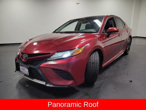 Pearl 2018 Toyota Camry XSE