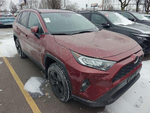 2020 Toyota RAV4 XLE
