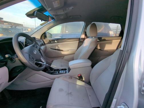 2019 Hyundai TUCSON SE