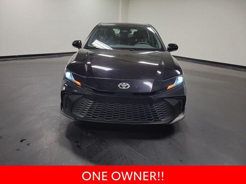 Midnight Black Metallic 2025 Toyota Camry SE