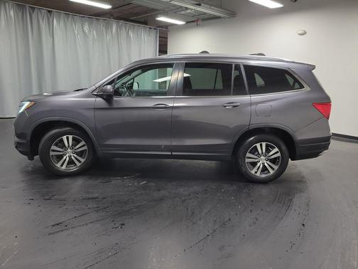 Modern Steel Metallic 2017 Honda Pilot EX-L