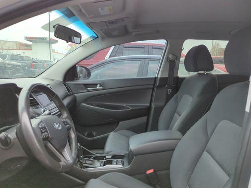 2017 Hyundai TUCSON Night