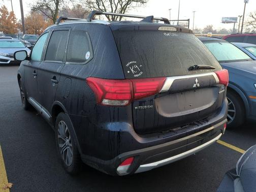 2017 Mitsubishi Outlander ES