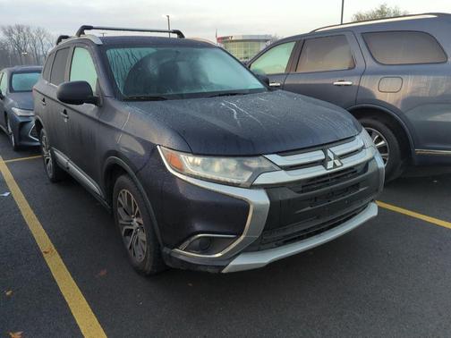2017 Mitsubishi Outlander ES