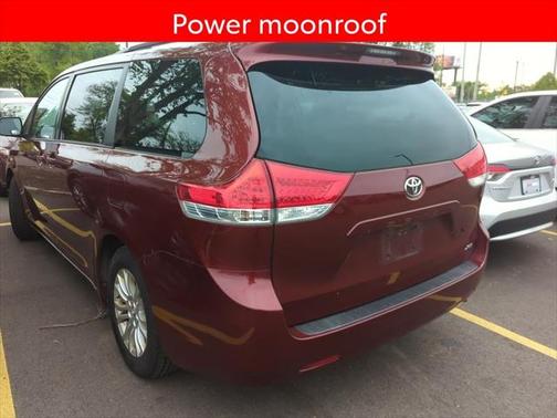2013 Toyota Sienna XLE
