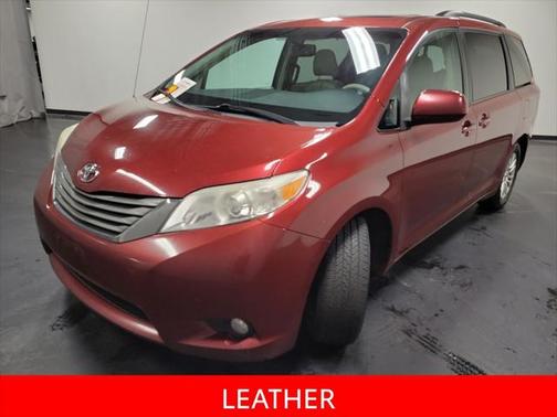 2013 Toyota Sienna XLE