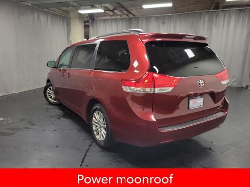 2013 Toyota Sienna XLE