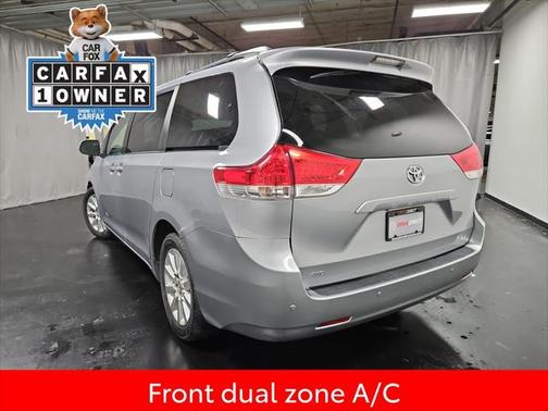 2014 Toyota Sienna XLE