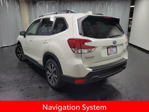 Crystal White Pearl 2023 Subaru Forester Limited