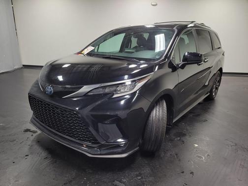 2023 Toyota Sienna XSE 7 Passenger
