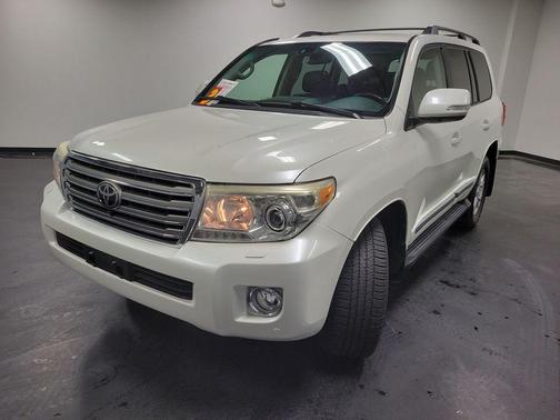 2013 Toyota Land Cruiser Base