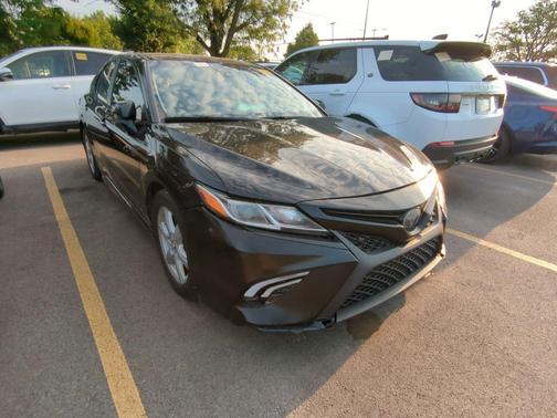 Midnight Black Metallic 2019 Toyota Camry SE