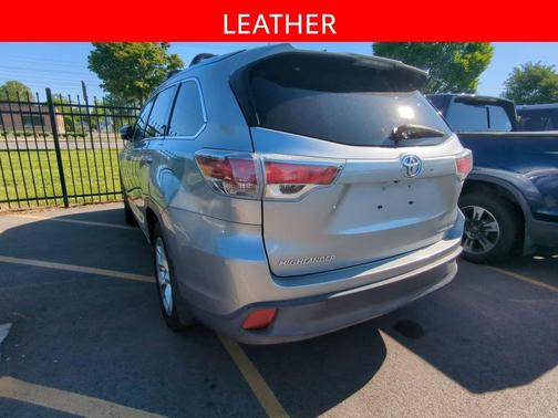 Silver Sky Metallic 2014 Toyota Highlander Limited Platinum