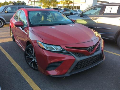 2020 Toyota Camry SE
