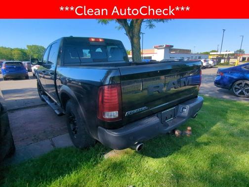 Brilliant Black Crystal Pearlcoat 2017 RAM 1500 Rebel