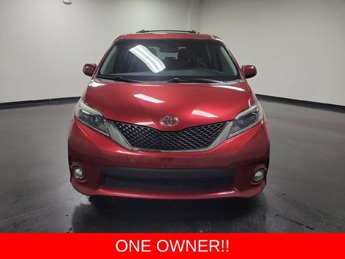 Salsa Red Pearl 2015 Toyota Sienna SE