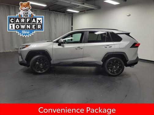 2022 Toyota RAV4 Hybrid SE