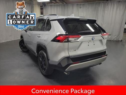 2022 Toyota RAV4 Hybrid SE