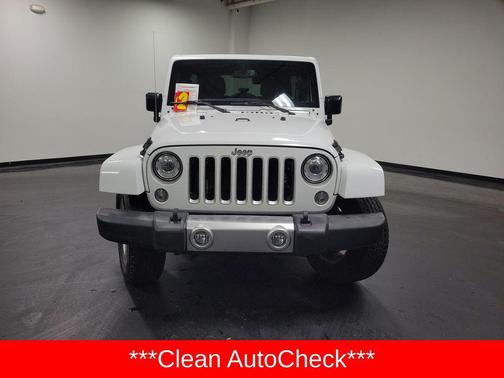 Bright White Clearcoat 2017 Jeep Wrangler Unlimited Sahara