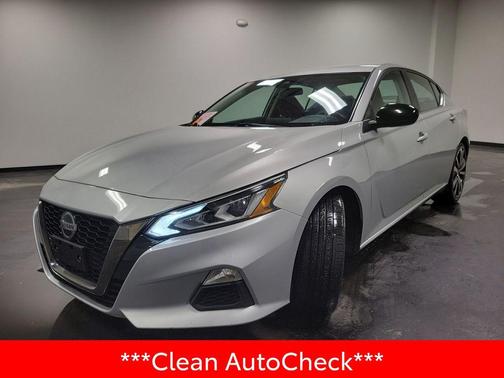 2022 Nissan Altima SR FWD