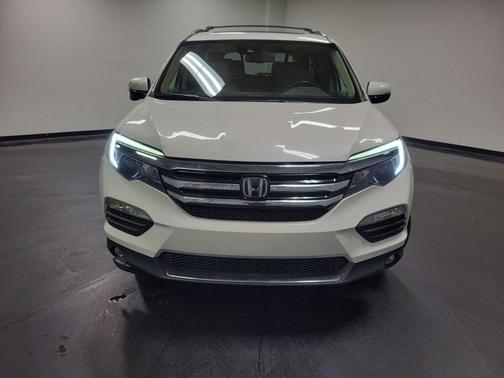 White Diamond Pearl 2016 Honda Pilot Touring
