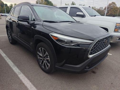 2024 Toyota Corolla Cross XLE