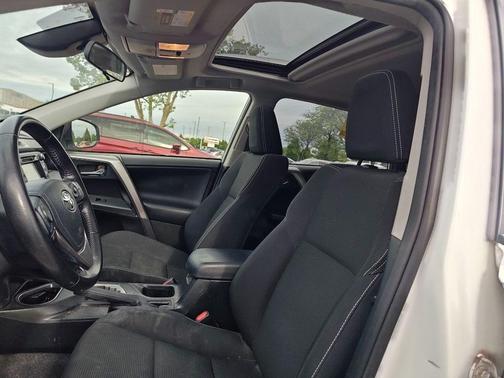 Super White 2017 Toyota RAV4 Hybrid XLE
