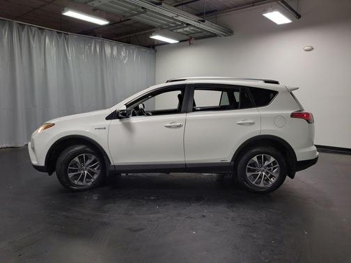Super White 2017 Toyota RAV4 Hybrid XLE