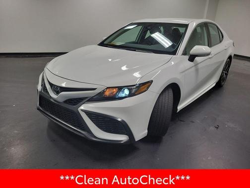 Ice Cap 2024 Toyota Camry SE