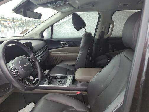 2025 Kia Carnival LXS