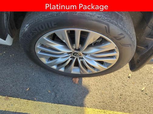 2022 Toyota Highlander Platinum