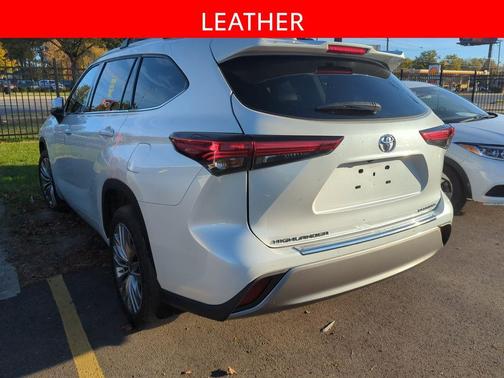 2022 Toyota Highlander Platinum