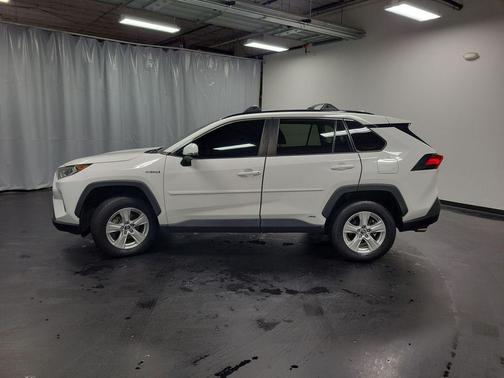2019 Toyota RAV4 Hybrid XLE
