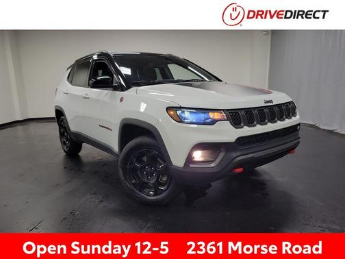 Bright White Clearcoat 2023 Jeep Compass Trailhawk