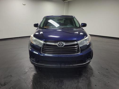 2016 Toyota Highlander LE