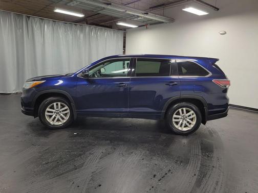 2016 Toyota Highlander LE