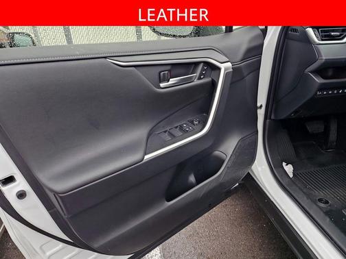 Pearl 2025 Toyota RAV4 Hybrid Limited