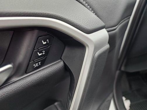 Pearl 2025 Toyota RAV4 Hybrid Limited