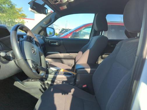 Super White 2016 Toyota Tacoma TRD Off Road