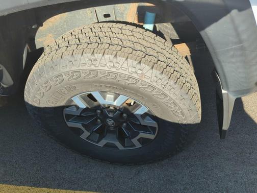 Super White 2016 Toyota Tacoma TRD Off Road