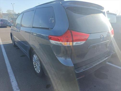 2014 Toyota Sienna XLE