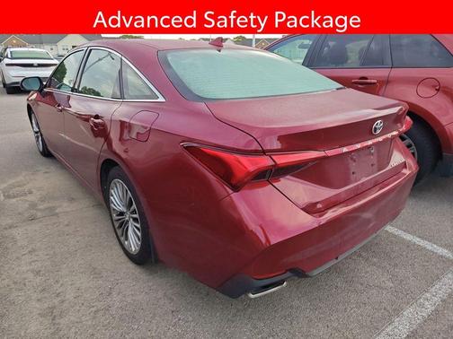 Pearl 2019 Toyota Avalon Limited