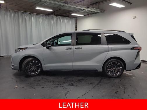 2025 Toyota Sienna XSE 7 Passenger