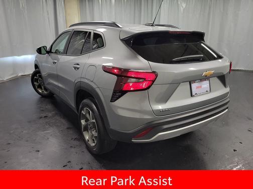 Sterling Gray Metallic 2025 Chevrolet Trax LT