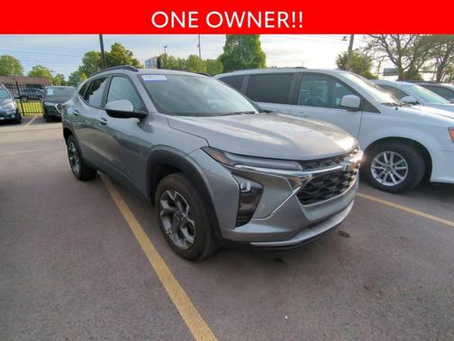 Sterling Gray Metallic 2025 Chevrolet Trax LT